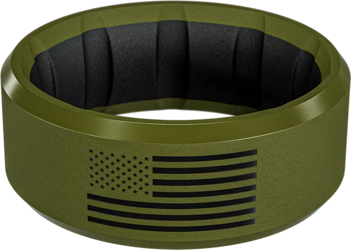Groove Alpha Hero Flag Ring in olive with a flag on the face